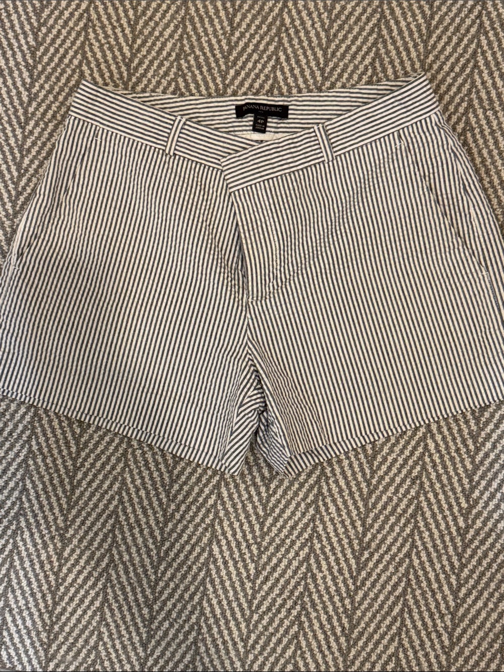 Banana Republic Navy and White Seersucker 4” Shorts